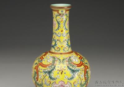 图片[3]-Mallet-shaped vase with auspicious pattern on a yellow ground in yangcai painted enamels, Qianlong reign (1736-1795), Qing dynasty-China Archive
